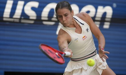 Emma Navarro reaches her first major semifinal, beats Paula Badosa at the US Open