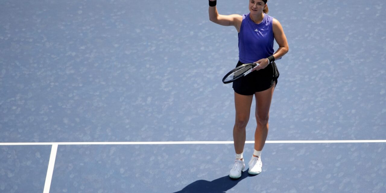 Karolina Muchova returns to US Open semifinals for second straight year by beating Haddad Maia