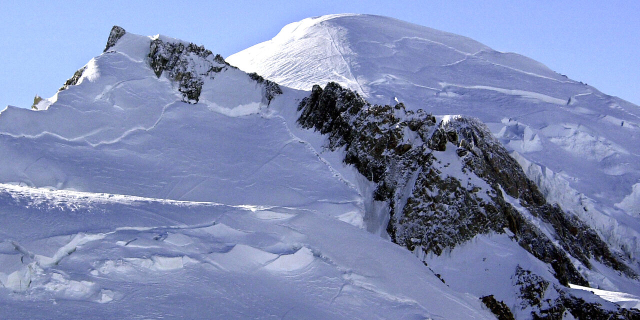 2 Italian and 2 South Korean climbers are found dead close to Mont Blanc’s summit