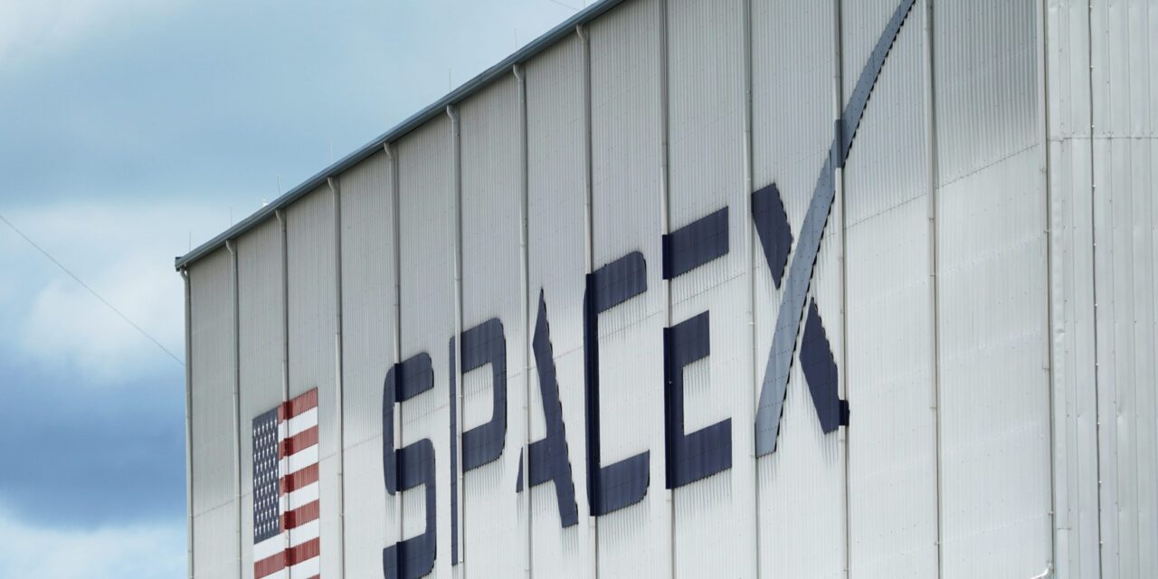 FAA wants to fine SpaceX $633,000 for alleged safety violations during 2 Florida launches