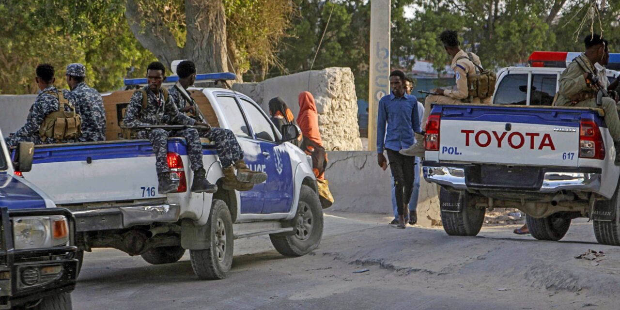 7 killed in suicide bomber attack at a cafe in Somalia’s capital