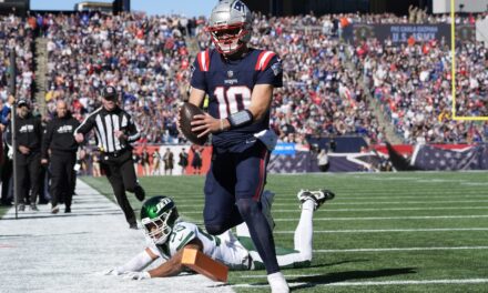 Patriots QB Drake Maye leaves game against Jets after hit to head