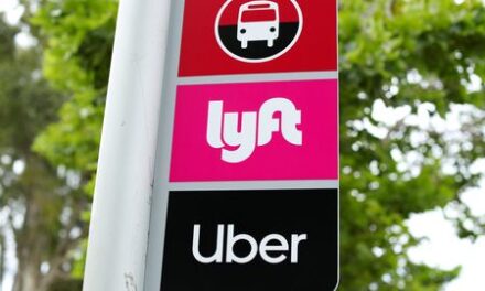 Massachusetts voters allow Uber, Lyft drivers to unionize