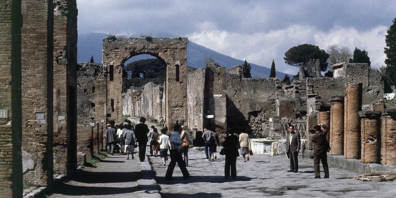 Pompeii archaeological park sets daily visitors’ limit to combat over-tourism