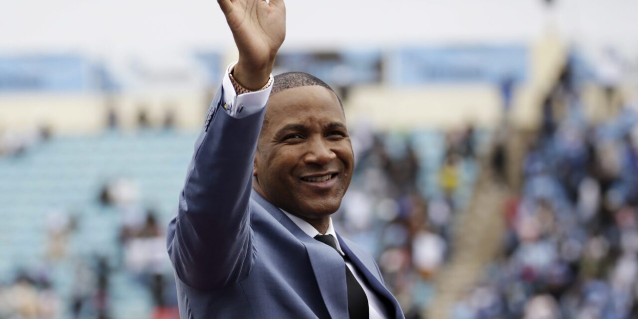 Thousands turn out for inauguration of Botswana’s new president, who calls for unity