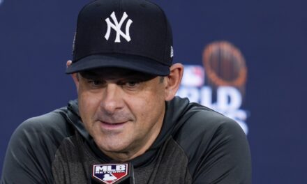 Aaron Boone to return for eighth season as Yankees manager after New York exercises 2025 option