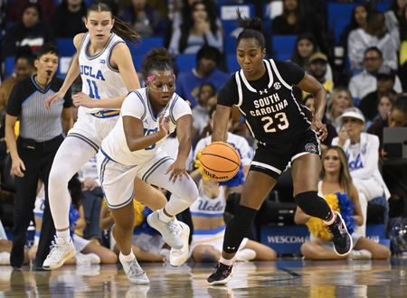 UCLA jumps to No. 1 after knocking off South Carolina