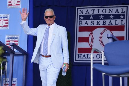 Hall of Famer Ryne Sandberg says cancer has returned, spread