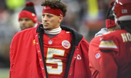 Chiefs QB Patrick Mahomes has high-ankle sprain, status for Houston remains unclear, AP source says