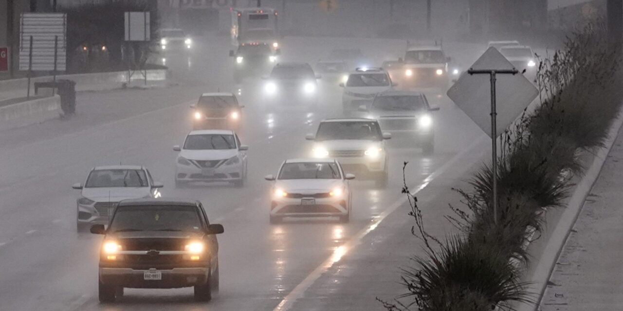 Powerful thunderstorms rumble across Texas, delaying holiday travel