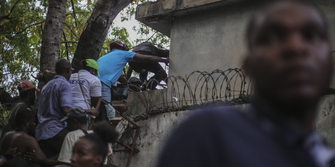 Central American troops arrive in Haiti to reinforce mission to restore order