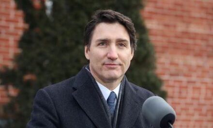 Justin Trudeau announces plan to step down