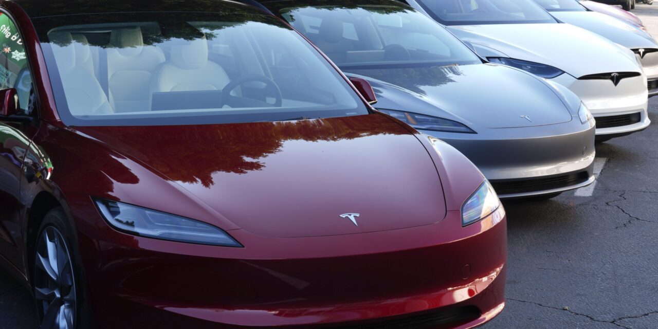 US opens another Tesla probe, latest focused on tech that remotely returns car to driver