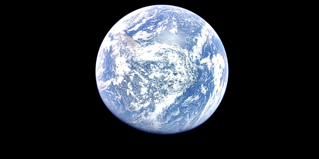 A private US spacecraft headed to the moon captures a glorious view of Earth