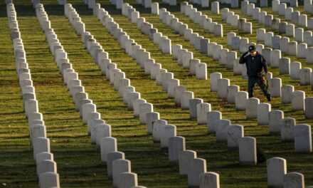 Trump honors fallen service members in Memorial Day observance