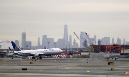 United Airlines cuts 35 daily flights at Newark airport, citing shortage of air traffic controllers