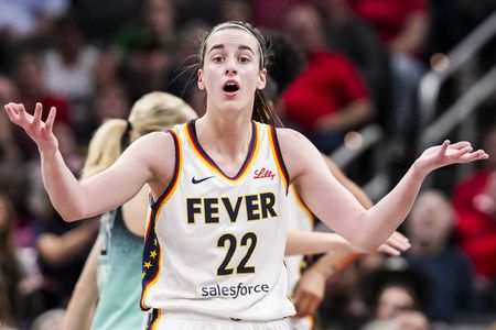 Basketball-Indiana Fever’s Clark sidelined for two weeks with injury