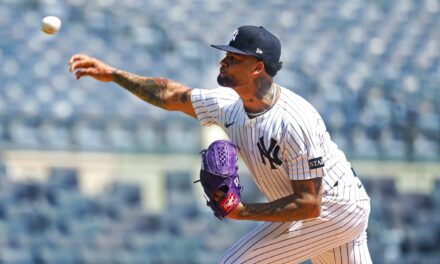 Yankees RHP Luis Gil faces hitters for 1st time since straining his right lat