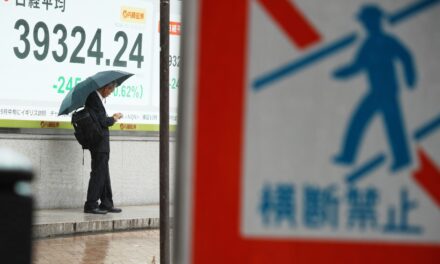 Asian shares are mixed after S&P 500 and Nasdaq composite pull back from their all-time highs